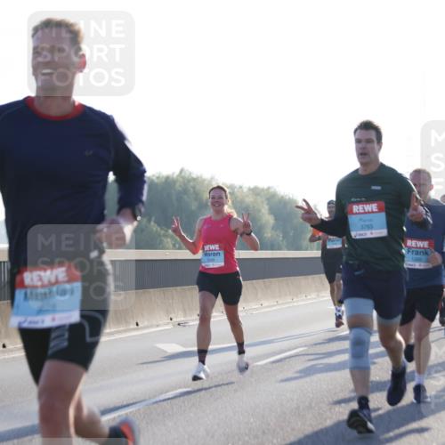 03.10.2025 - Köhlbrandbrückenlauf Jannik Wohlers http://msf.ph/oto/9056497 03.10.2025 09:13:14 Position 3 3249, 3763, 1265, 2024 meine-sportfotos.de