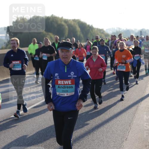 03.10.2025 - Köhlbrandbrückenlauf Jannik Wohlers http://msf.ph/oto/9056519 03.10.2025 09:20:59 Position 3 3582, 3509 meine-sportfotos.de