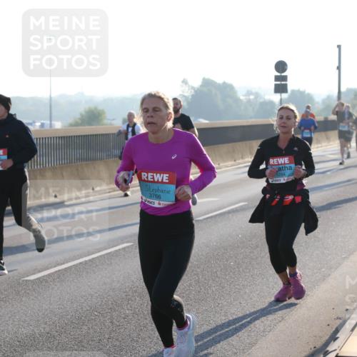 03.10.2025 - Köhlbrandbrückenlauf Lena Gebhardt http://msf.ph/oto/9056520 03.10.2025 09:17:30 Position 1 3766, 1294 meine-sportfotos.de