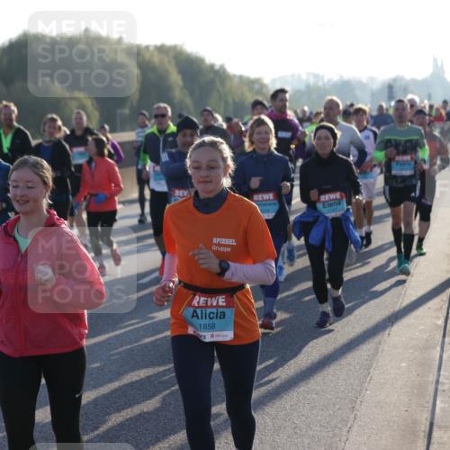 03.10.2025 - Köhlbrandbrückenlauf Jannik Wohlers http://msf.ph/oto/9056592 03.10.2025 09:21:00 Position 3 1858, 1147 meine-sportfotos.de