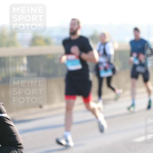 03.10.2025 - Köhlbrandbrückenlauf Lena Gebhardt http://msf.ph/oto/9056606 03.10.2025 09:17:32 Position 1  meine-sportfotos.de