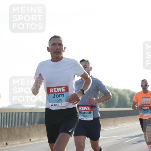 03.10.2025 - Köhlbrandbrückenlauf Jannik Wohlers http://msf.ph/oto/9056709 03.10.2025 09:13:18 Position 3 1048, 1069, 3043 meine-sportfotos.de