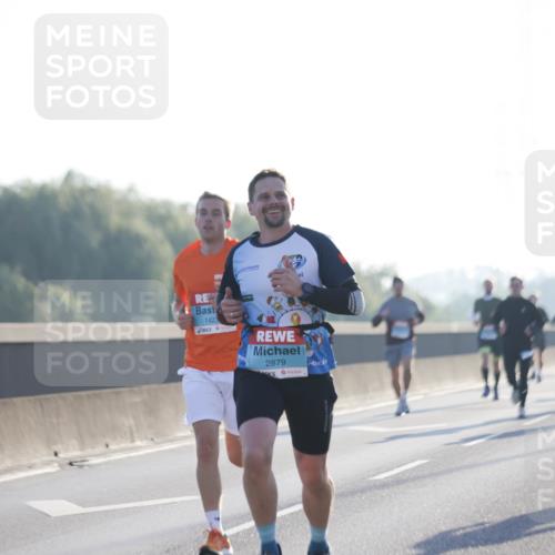 03.10.2025 - Köhlbrandbrückenlauf Jannik Wohlers http://msf.ph/oto/9056808 03.10.2025 09:13:21 Position 3 1423, 2879 meine-sportfotos.de