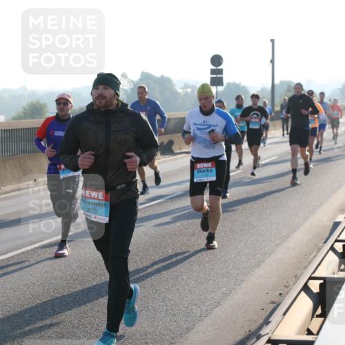03.10.2025 - Köhlbrandbrückenlauf Lena Gebhardt http://msf.ph/oto/9056839 03.10.2025 09:17:40 Position 1 2959, 41, 1116 meine-sportfotos.de