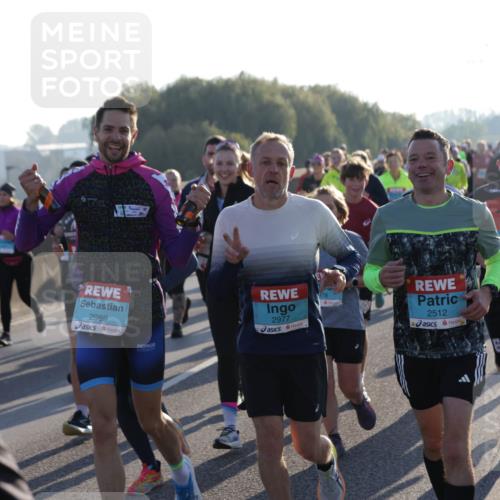 03.10.2025 - Köhlbrandbrückenlauf Jannik Wohlers http://msf.ph/oto/9056845 03.10.2025 09:21:04 Position 3 1001, 348, 3713, 2969, 30, 2977, 2512, 64 meine-sportfotos.de