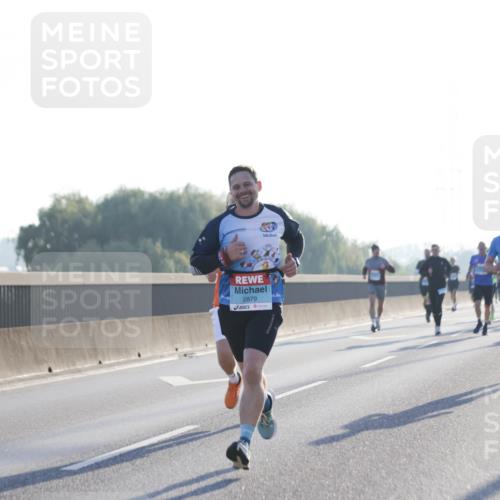 03.10.2025 - Köhlbrandbrückenlauf Jannik Wohlers http://msf.ph/oto/9056854 03.10.2025 09:13:21 Position 3 2879 meine-sportfotos.de