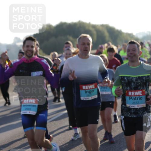 03.10.2025 - Köhlbrandbrückenlauf Jannik Wohlers http://msf.ph/oto/9056862 03.10.2025 09:21:04 Position 3 2969, 2977, 2512, 64 meine-sportfotos.de