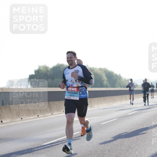 03.10.2025 - Köhlbrandbrückenlauf Jannik Wohlers http://msf.ph/oto/9056885 03.10.2025 09:13:21 Position 3 2879 meine-sportfotos.de