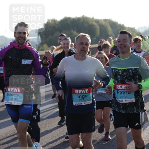 03.10.2025 - Köhlbrandbrückenlauf Jannik Wohlers http://msf.ph/oto/9056888 03.10.2025 09:21:05 Position 3 3713, 2969, 39, 2977, 2978, 2512, 64 meine-sportfotos.de