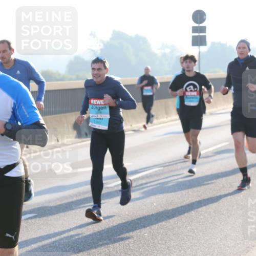 03.10.2025 - Köhlbrandbrückenlauf Lena Gebhardt http://msf.ph/oto/9056907 03.10.2025 09:17:42 Position 1 41, 1218, 3160, 29, 1116 meine-sportfotos.de