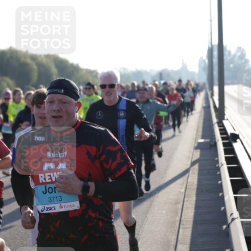 03.10.2025 - Köhlbrandbrückenlauf Jannik Wohlers http://msf.ph/oto/9056927 03.10.2025 09:21:06 Position 3 3727, 3713 meine-sportfotos.de