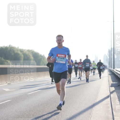 03.10.2025 - Köhlbrandbrückenlauf Jannik Wohlers http://msf.ph/oto/9056943 03.10.2025 09:13:23 Position 3 1030 meine-sportfotos.de