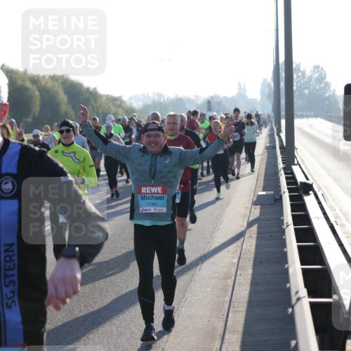 03.10.2025 - Köhlbrandbrückenlauf Jannik Wohlers http://msf.ph/oto/9056956 03.10.2025 09:21:07 Position 3 188, 1794 meine-sportfotos.de