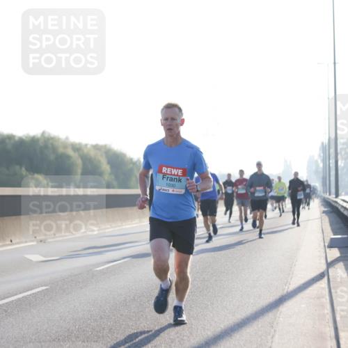 03.10.2025 - Köhlbrandbrückenlauf Jannik Wohlers http://msf.ph/oto/9056969 03.10.2025 09:13:24 Position 3 1030 meine-sportfotos.de