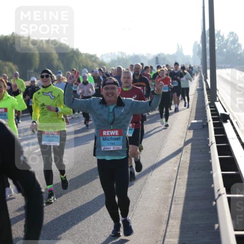 03.10.2025 - Köhlbrandbrückenlauf Jannik Wohlers http://msf.ph/oto/9056985 03.10.2025 09:21:08 Position 3 3612, 1794 meine-sportfotos.de