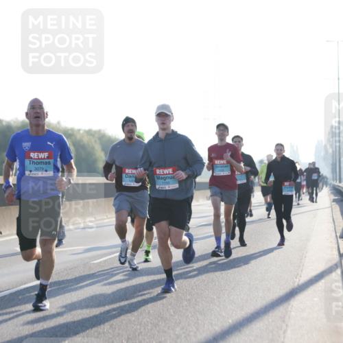03.10.2025 - Köhlbrandbrückenlauf Jannik Wohlers http://msf.ph/oto/9057032 03.10.2025 09:13:28 Position 3 3079, 1150 meine-sportfotos.de