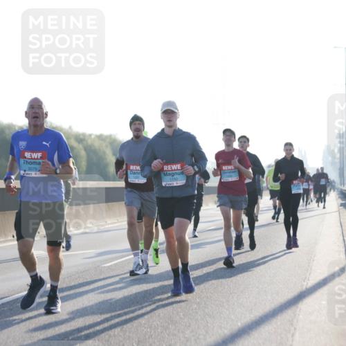 03.10.2025 - Köhlbrandbrückenlauf Jannik Wohlers http://msf.ph/oto/9057041 03.10.2025 09:13:28 Position 3 3079, 1237, 1150 meine-sportfotos.de
