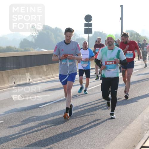 03.10.2025 - Köhlbrandbrückenlauf Lena Gebhardt http://msf.ph/oto/9057045 03.10.2025 09:17:46 Position 1 3806, 1273 meine-sportfotos.de