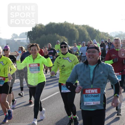 03.10.2025 - Köhlbrandbrückenlauf Jannik Wohlers http://msf.ph/oto/9057068 03.10.2025 09:21:09 Position 3 3611, 1454, 361, 1794 meine-sportfotos.de