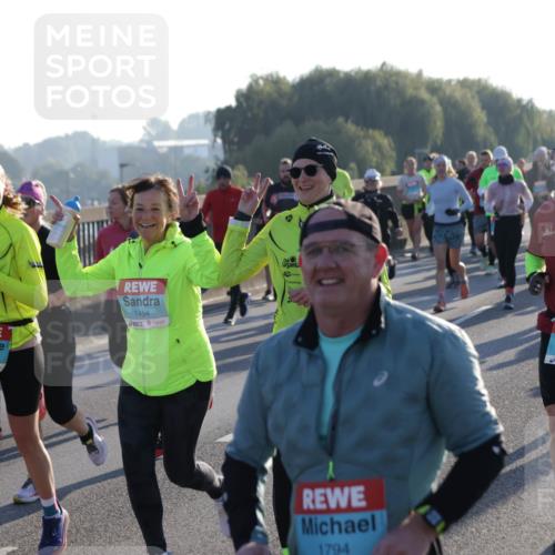 03.10.2025 - Köhlbrandbrückenlauf Jannik Wohlers http://msf.ph/oto/9057114 03.10.2025 09:21:09 Position 3 3611, 1454, 1794, 2800 meine-sportfotos.de