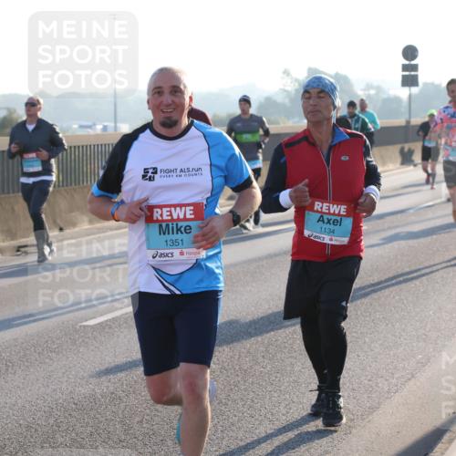 03.10.2025 - Köhlbrandbrückenlauf Lena Gebhardt http://msf.ph/oto/9057123 03.10.2025 09:17:51 Position 1 1351, 1134 meine-sportfotos.de