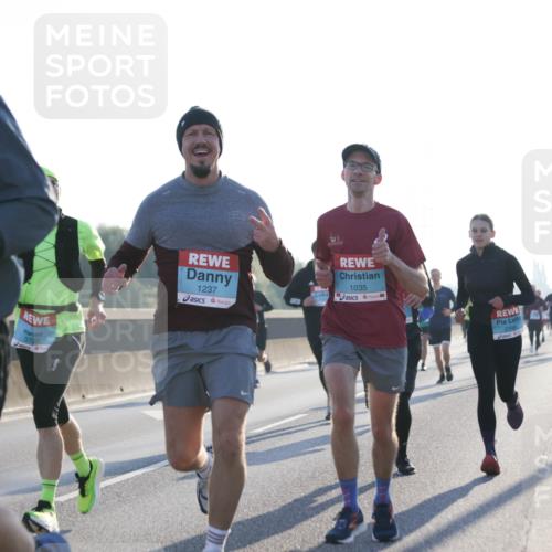 03.10.2025 - Köhlbrandbrückenlauf Jannik Wohlers http://msf.ph/oto/9057160 03.10.2025 09:13:30 Position 3 1150, 3720, 1237, 1035, 2708 meine-sportfotos.de