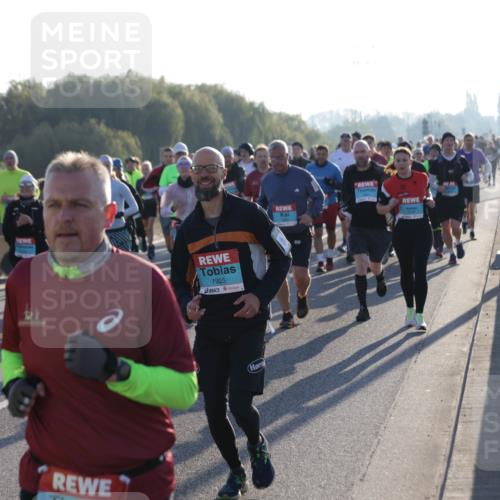 03.10.2025 - Köhlbrandbrückenlauf Jannik Wohlers http://msf.ph/oto/9057161 03.10.2025 09:21:10 Position 3 1925, 3747 meine-sportfotos.de