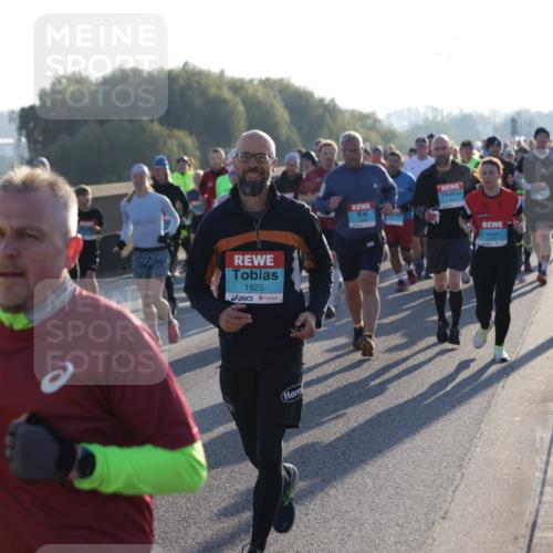 03.10.2025 - Köhlbrandbrückenlauf Jannik Wohlers http://msf.ph/oto/9057182 03.10.2025 09:21:11 Position 3 1925 meine-sportfotos.de