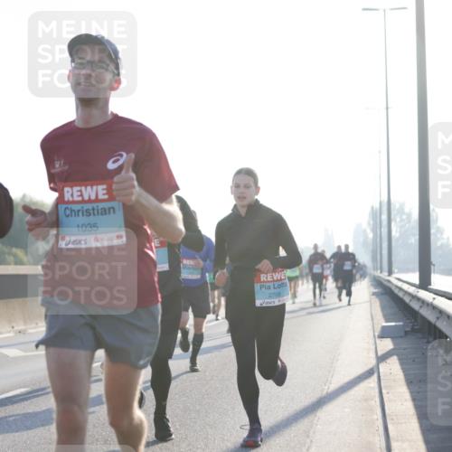 03.10.2025 - Köhlbrandbrückenlauf Jannik Wohlers http://msf.ph/oto/9057200 03.10.2025 09:13:30 Position 3 1035, 2708 meine-sportfotos.de
