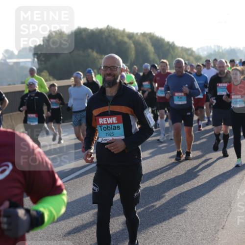 03.10.2025 - Köhlbrandbrückenlauf Jannik Wohlers http://msf.ph/oto/9057210 03.10.2025 09:21:11 Position 3 1925 meine-sportfotos.de