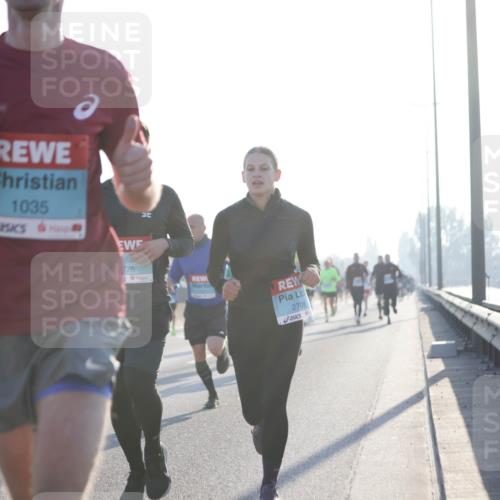 03.10.2025 - Köhlbrandbrückenlauf Jannik Wohlers http://msf.ph/oto/9057230 03.10.2025 09:13:31 Position 3 1035, 775, 2708 meine-sportfotos.de