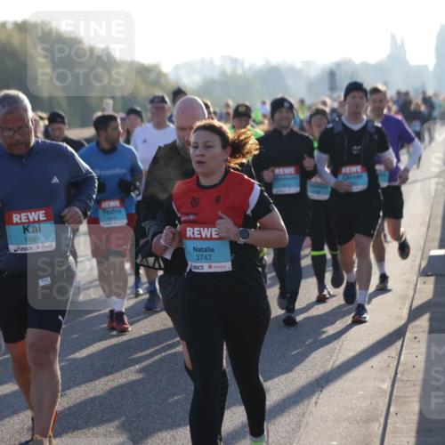 03.10.2025 - Köhlbrandbrückenlauf Jannik Wohlers http://msf.ph/oto/9057241 03.10.2025 09:21:12 Position 3 1993, 3747 meine-sportfotos.de