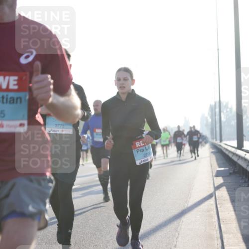 03.10.2025 - Köhlbrandbrückenlauf Jannik Wohlers http://msf.ph/oto/9057248 03.10.2025 09:13:31 Position 3 1035, 3775, 2708 meine-sportfotos.de