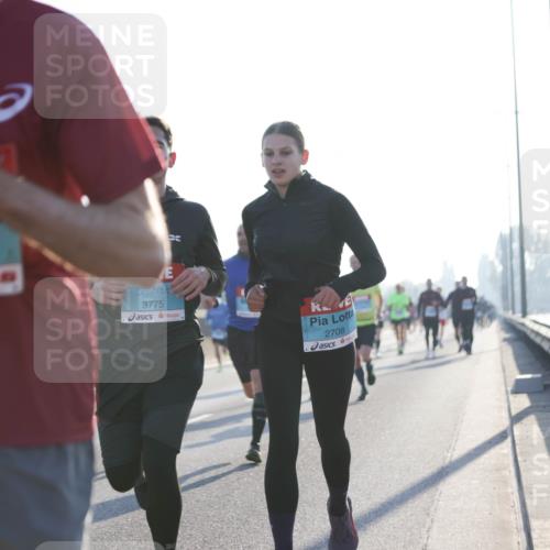 03.10.2025 - Köhlbrandbrückenlauf Jannik Wohlers http://msf.ph/oto/9057256 03.10.2025 09:13:31 Position 3 21, 1035, 6, 3775, 2708 meine-sportfotos.de