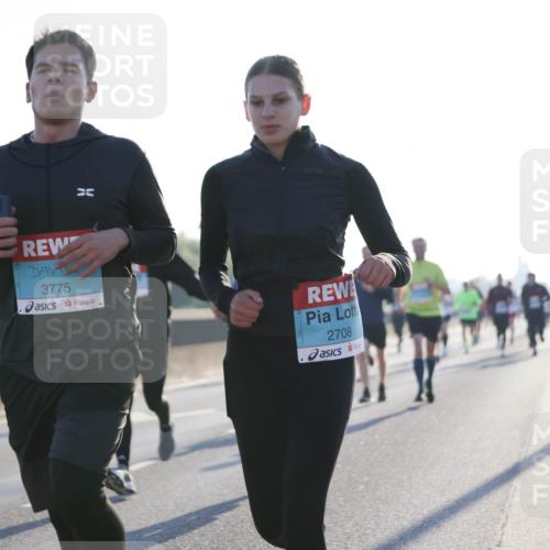03.10.2025 - Köhlbrandbrückenlauf Jannik Wohlers http://msf.ph/oto/9057309 03.10.2025 09:13:31 Position 3 3775, 2708 meine-sportfotos.de