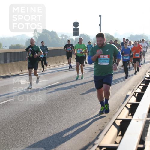 03.10.2025 - Köhlbrandbrückenlauf Lena Gebhardt http://msf.ph/oto/9057328 03.10.2025 09:17:56 Position 1 1213 meine-sportfotos.de