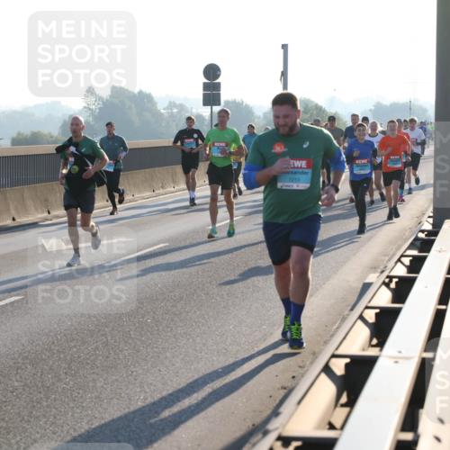 03.10.2025 - Köhlbrandbrückenlauf Lena Gebhardt http://msf.ph/oto/9057334 03.10.2025 09:17:56 Position 1 1213 meine-sportfotos.de