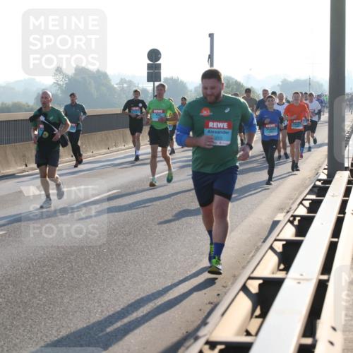 03.10.2025 - Köhlbrandbrückenlauf Lena Gebhardt http://msf.ph/oto/9057345 03.10.2025 09:17:57 Position 1 213 meine-sportfotos.de
