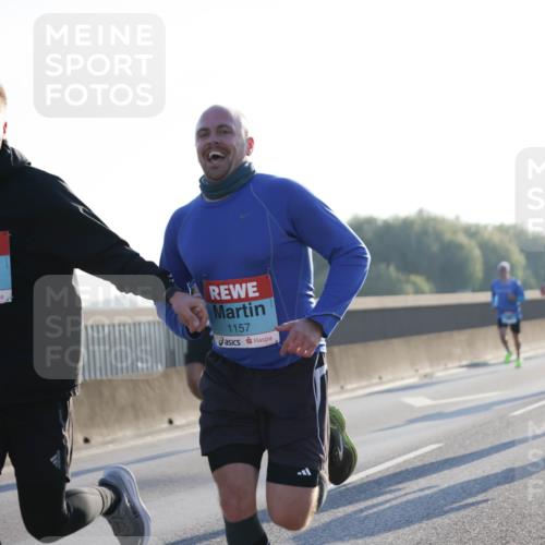 03.10.2025 - Köhlbrandbrückenlauf Jannik Wohlers http://msf.ph/oto/9057357 03.10.2025 09:13:33 Position 3 1122, 1157 meine-sportfotos.de