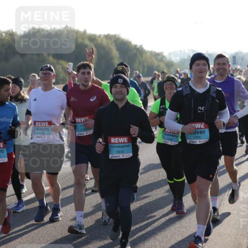 03.10.2025 - Köhlbrandbrückenlauf Jannik Wohlers http://msf.ph/oto/9057384 03.10.2025 09:21:15 Position 3 1815, 2750, 3762, 1810, 1956, 1866 meine-sportfotos.de