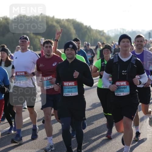 03.10.2025 - Köhlbrandbrückenlauf Jannik Wohlers http://msf.ph/oto/9057395 03.10.2025 09:21:15 Position 3 2750, 3762, 1815, 1810, 1866 meine-sportfotos.de