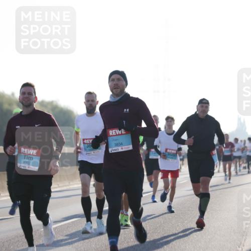 03.10.2025 - Köhlbrandbrückenlauf Jannik Wohlers http://msf.ph/oto/9057479 03.10.2025 09:13:38 Position 3 2302, 3834 meine-sportfotos.de