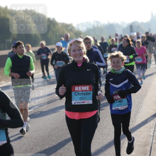 03.10.2025 - Köhlbrandbrückenlauf Jannik Wohlers http://msf.ph/oto/9057567 03.10.2025 09:21:19 Position 3 2068, 1917, 3075 meine-sportfotos.de