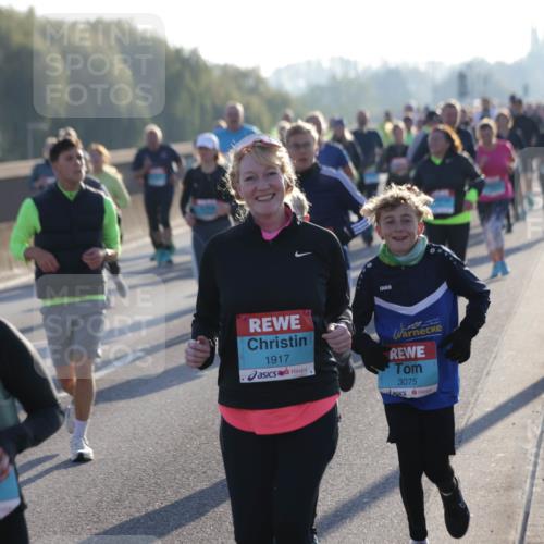 03.10.2025 - Köhlbrandbrückenlauf Jannik Wohlers http://msf.ph/oto/9057575 03.10.2025 09:21:19 Position 3 2068, 1917, 3075 meine-sportfotos.de