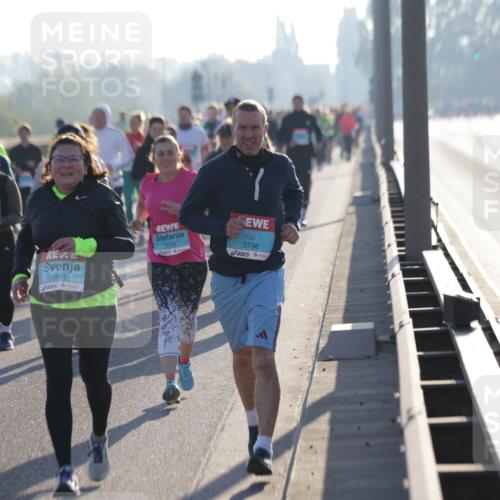03.10.2025 - Köhlbrandbrückenlauf Jannik Wohlers http://msf.ph/oto/9057659 03.10.2025 09:21:22 Position 3 1991, 3239, 3796 meine-sportfotos.de