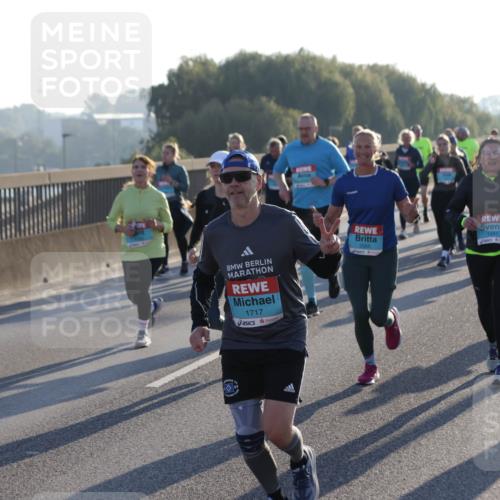 03.10.2025 - Köhlbrandbrückenlauf Jannik Wohlers http://msf.ph/oto/9057679 03.10.2025 09:21:23 Position 3 40, 3796, 1991, 1717, 2055 meine-sportfotos.de