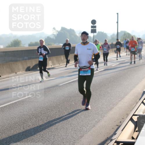 03.10.2025 - Köhlbrandbrückenlauf Lena Gebhardt http://msf.ph/oto/9057705 03.10.2025 09:18:05 Position 1  meine-sportfotos.de