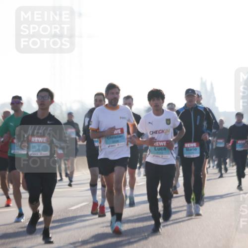 03.10.2025 - Köhlbrandbrückenlauf Jannik Wohlers http://msf.ph/oto/9057779 03.10.2025 09:13:47 Position 3 3789, 24, 3338, 1112 meine-sportfotos.de