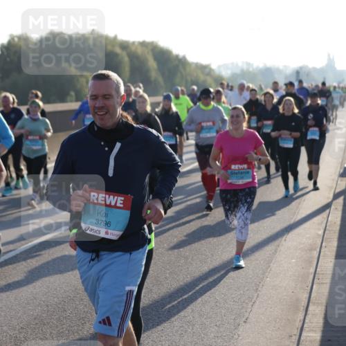 03.10.2025 - Köhlbrandbrückenlauf Jannik Wohlers http://msf.ph/oto/9057789 03.10.2025 09:21:25 Position 3 2055, 3796 meine-sportfotos.de