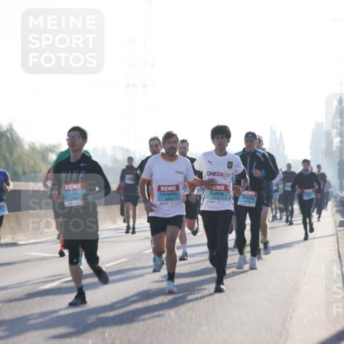 03.10.2025 - Köhlbrandbrückenlauf Jannik Wohlers http://msf.ph/oto/9057807 03.10.2025 09:13:48 Position 3 3789, 3338, 24, 1112 meine-sportfotos.de